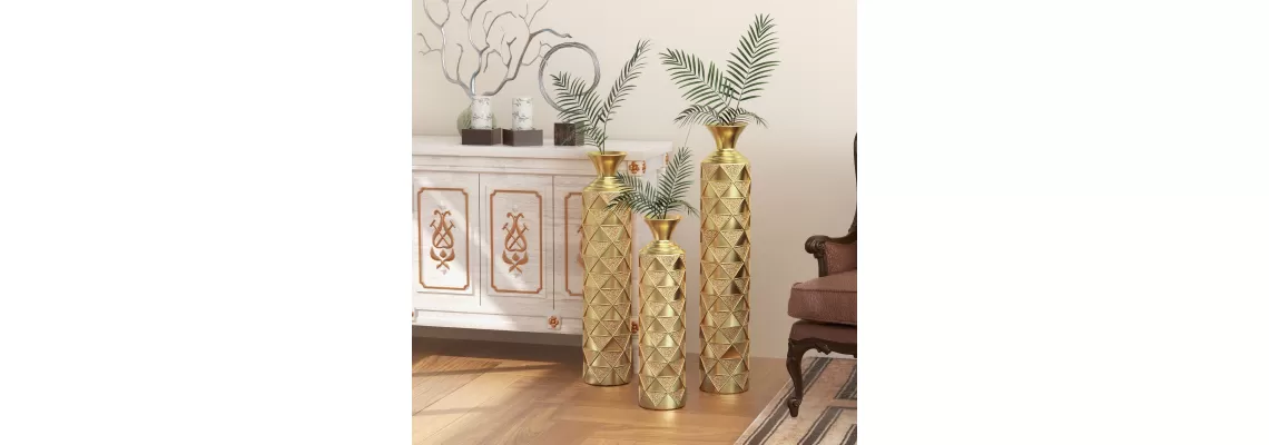   

Stylish High Distress Metal Vase Set with 3D Triangle Pattern for Elegant Home Decor