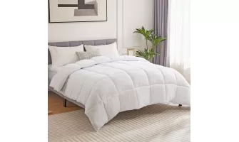 The Ultimate Guide to Choosing the Perfect All-Season Polyester Comforter for Your Bed